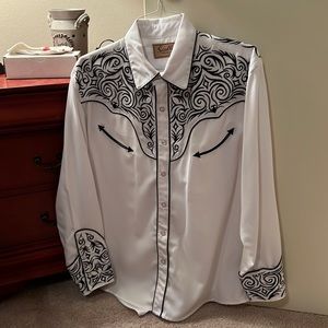 Scully Vintage Western Shirt. White with black piping. Men’s medium, long sleeve